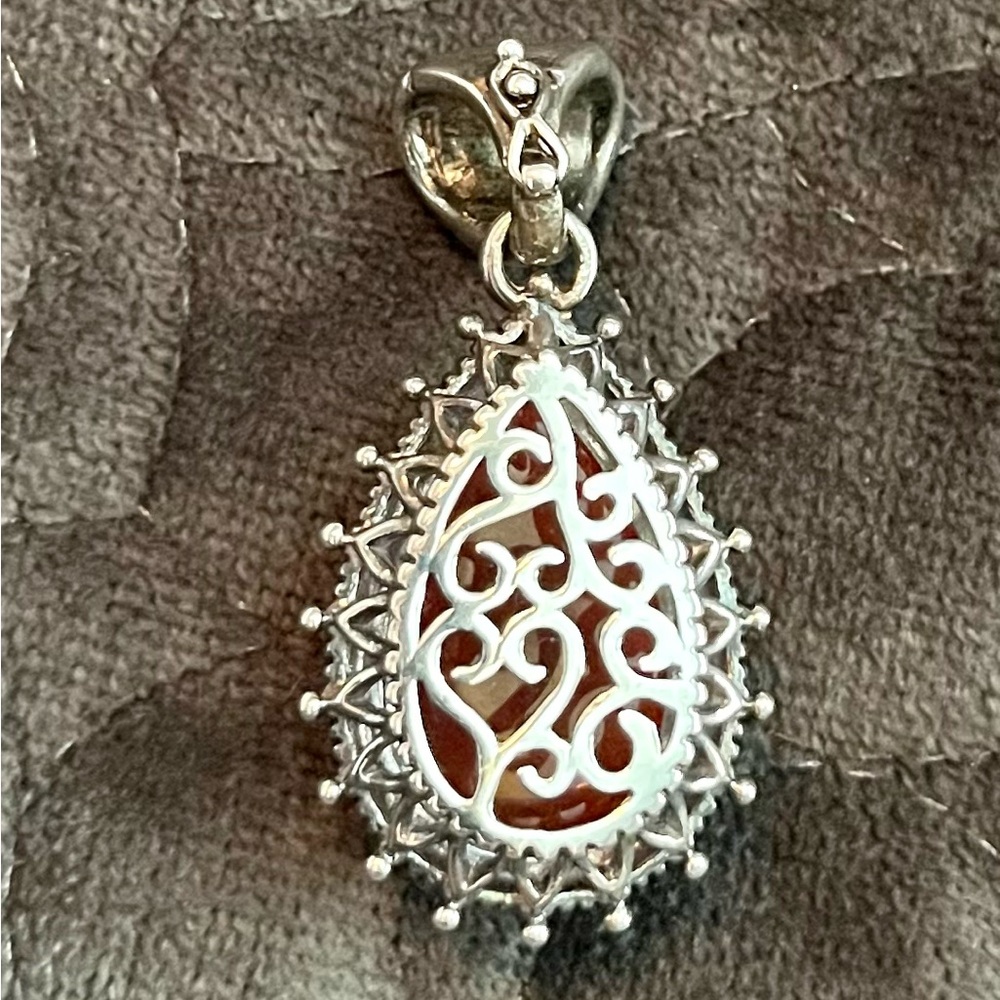 Barbara Bixby Vine & Leaf Carnelian Sterling Silver/18K Gold Pendant - Picture 3 of 6